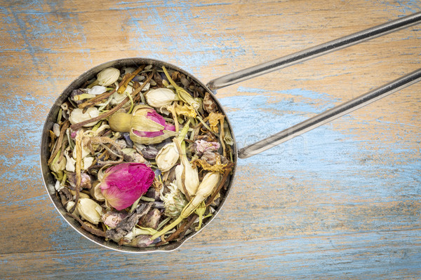 Zdrowych skóry herbata ziołowa szufelka mieszanka czerwona róża Zdjęcia stock © PixelsAway