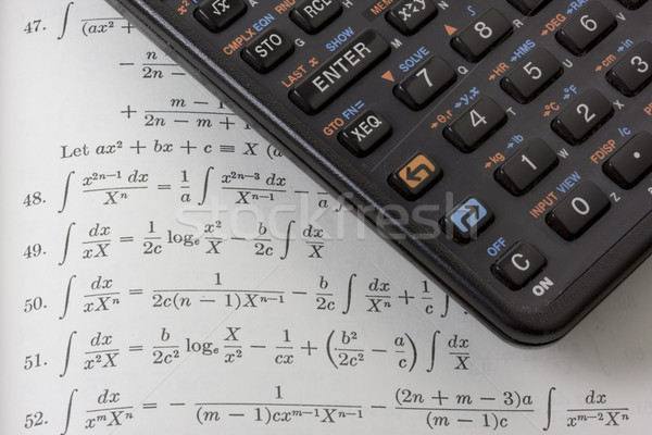 Científico calculadora libro de texto abierto negro libro Foto stock © PixelsAway