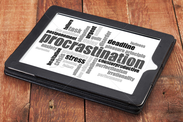 Foto d'archivio: Procrastinazione · word · cloud · digitale · tablet · rosso · fienile