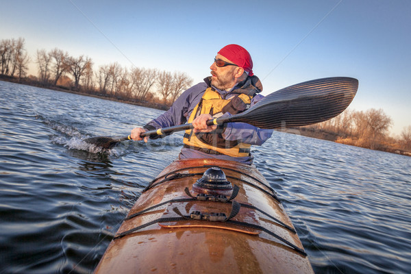 Treningu morza kajak dojrzały mężczyzna Zdjęcia stock © PixelsAway