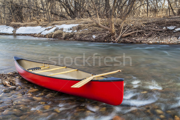 Vermelho canoa rio costa inverno Foto stock © PixelsAway