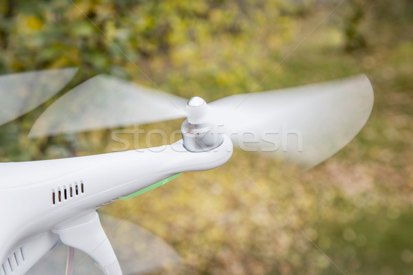 Offuscata piccolo elicottero battenti asciugare Foto d'archivio © PixelsAway