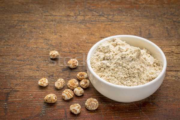 Foto stock: Orgánico · pelado · tigre · nueces · ricos · fuente