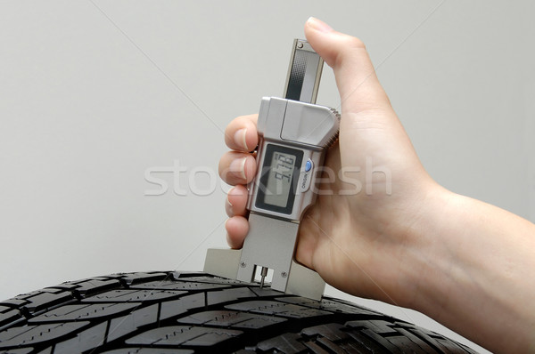 Profile magasin numérique test pneu Photo stock © pixpack