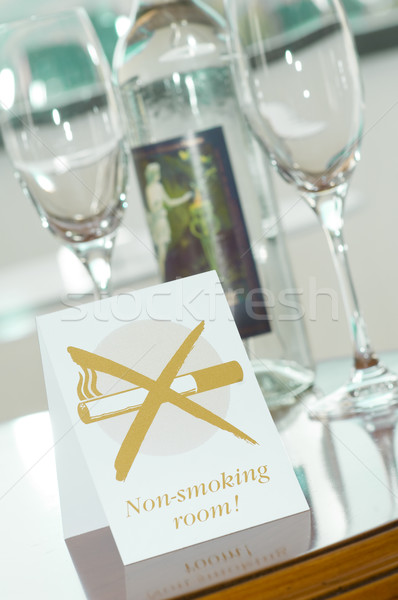 Etykiety podpisania pokój butelki palenia papierosów Zdjęcia stock © pixpack