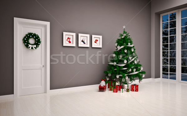 Crăciun gol interior uşă copac incendiu Imagine de stoc © podsolnukh