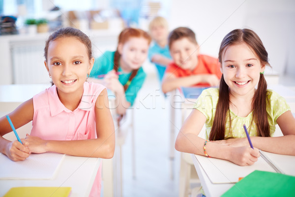 прилежный два подросток девочек сидят рисунок Сток-фото © pressmaster