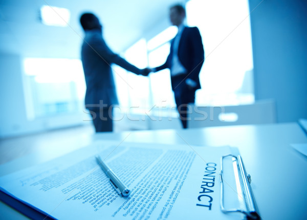 üzlet kép üzlet szerződés kettő alkalmazottak Stock fotó © pressmaster