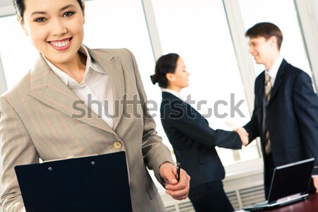 Glücklich Geschäftsfrau Zwischenablage Business Mann Stock foto © pressmaster