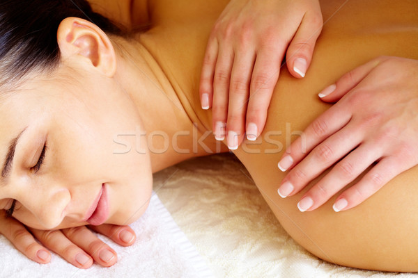 Lujoso masaje primer plano satisfecho femenino Foto stock © pressmaster