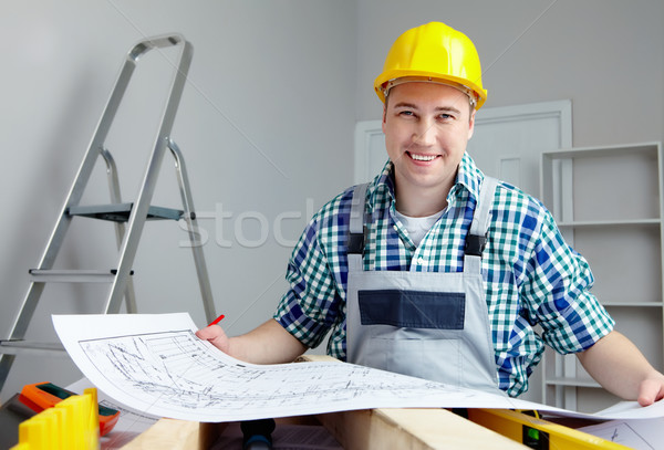 Finito progetto ritratto sorridere architetto Foto d'archivio © pressmaster