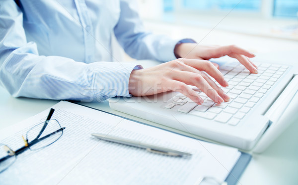 Typing hands Stock photo © pressmaster