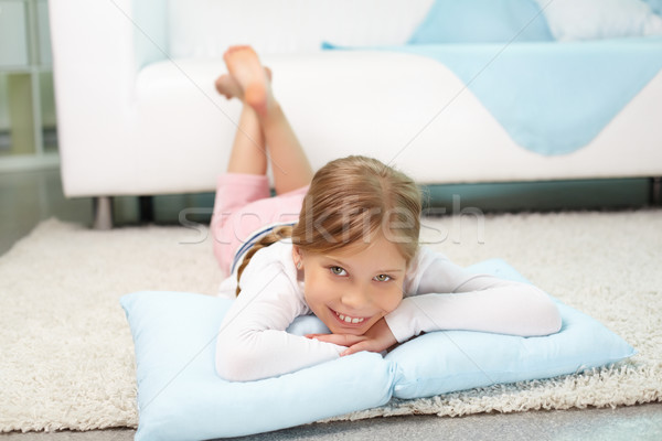 Gelukkig meisje portret meisje vloer home student Stockfoto © pressmaster