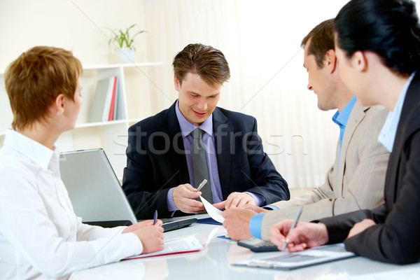 Business consulenza ritratto manager guardando documento Foto d'archivio © pressmaster