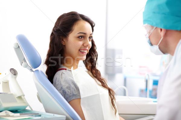 Zdjęcia stock: Ustny · dość · dziewczyna · posiedzenia · dentysta · kobieta