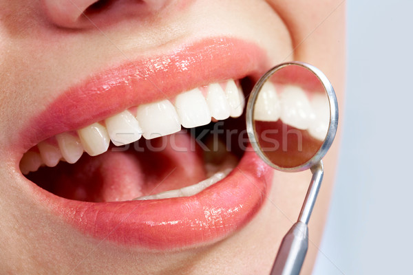 Сток-фото: изображение · красивой · рот · здоровья · зубов · зеркало
