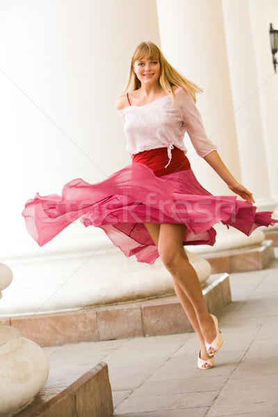 Elegancia portré fiatal lány visel divatos szoknya Stock fotó © pressmaster