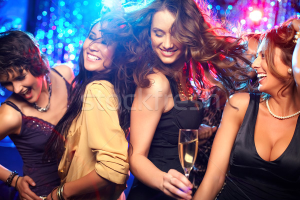 Party time wesoły dziewcząt życia w górę parkiet Zdjęcia stock © pressmaster