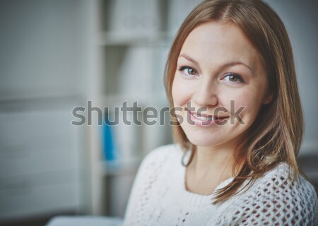 Souriant Homme jeune femme regarder caméra isolement [[stock_photo]] © pressmaster