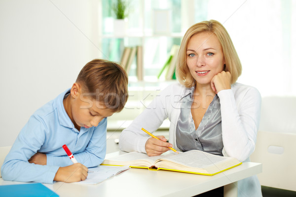 Stock foto: Arbeiten · Lektion · Porträt · ziemlich · Tutor · schauen