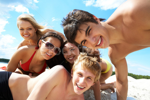 Foto stock: Pessoas · ver · pessoas · felizes · olhando · câmera · juntos