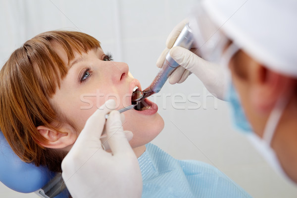 Stomatologie fotografie femeie deschide gură tratament Imagine de stoc © pressmaster
