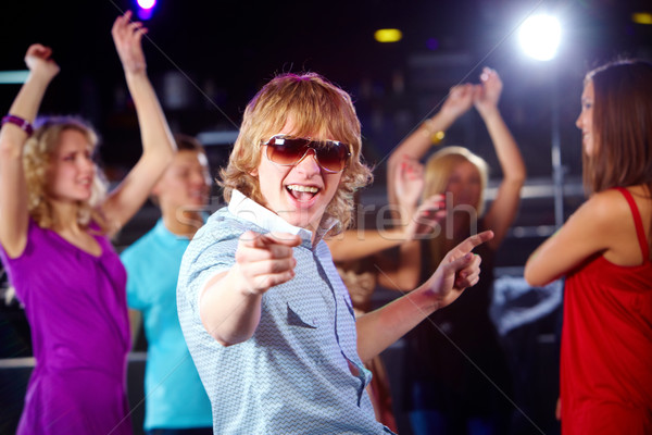 Energikus férfi portré táncos boldog barátok Stock fotó © pressmaster