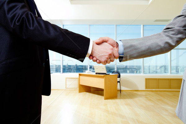 [[stock_photo]]: Affaires · handshake · face · bureau · signe