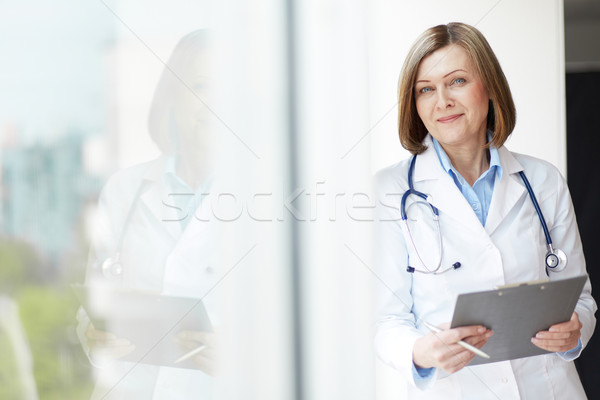 Amistoso practicante retrato general médicos Foto stock © pressmaster
