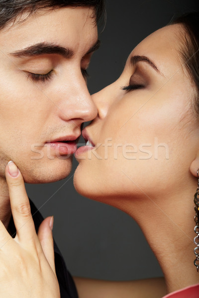 Csók portré szenvedélyes pár fekete arc Stock fotó © pressmaster
