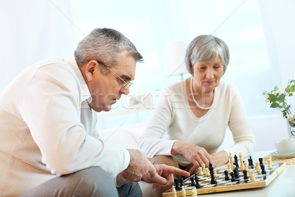 Foto stock: Juego · ajedrez · retrato · pareja · de · ancianos · jugando · ocio