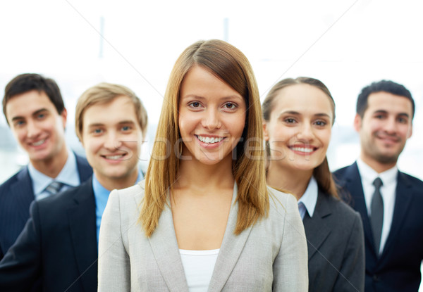 Ziemlich Arbeitgeber glücklich Geschäftsfrau schauen Kamera Stock foto © pressmaster