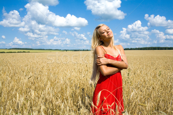 Nyár élvezet fotó bájos női vörös ruha Stock fotó © pressmaster