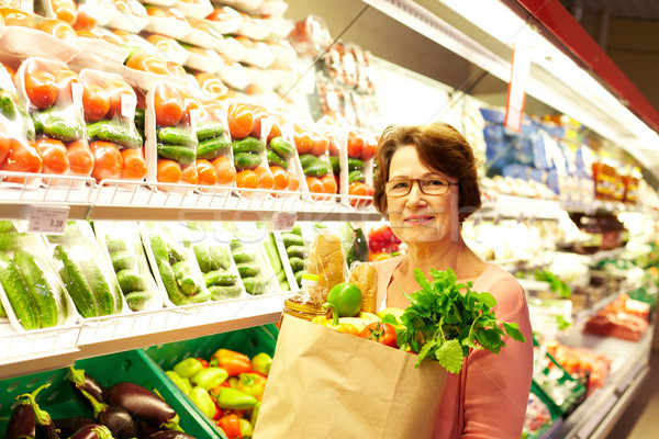 Boldog fogyasztó kép idős nő élelmiszer Stock fotó © pressmaster