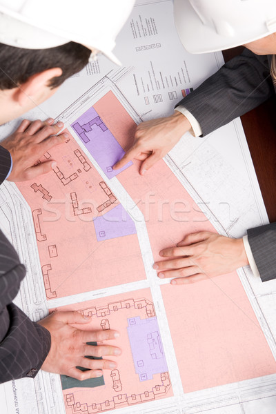 [[stock_photo]]: Ingénieurs · travaux · regarder · blueprints · affaires