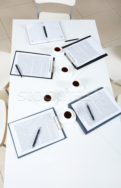 Stock foto: Tabelle · Pause · über · Ansicht · Papiere · Tassen