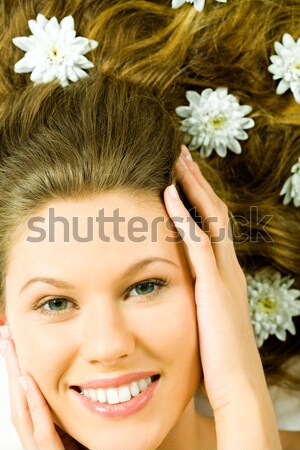 Bela mulher retrato feliz mulher jovem floral Foto stock © pressmaster