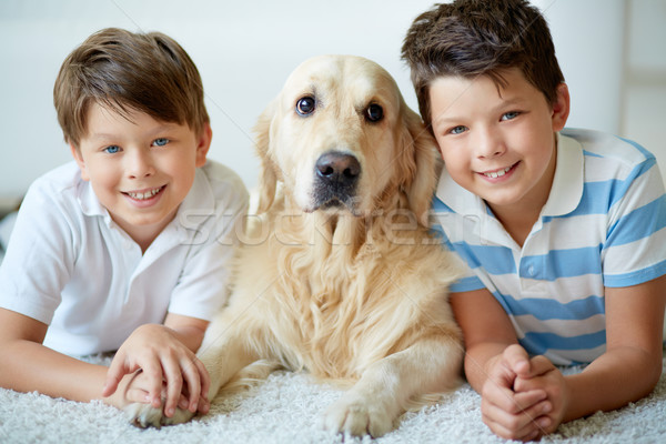 Stock fotó: Fiúk · kutya · portré · boldog · testvérek · díszállat