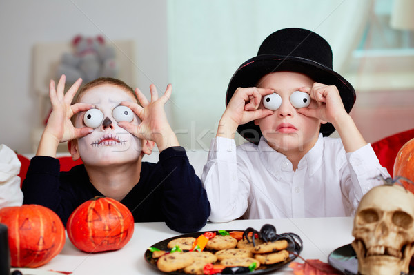 Halloween Spaß Foto zwei unheimlich Jungen Stock foto © pressmaster