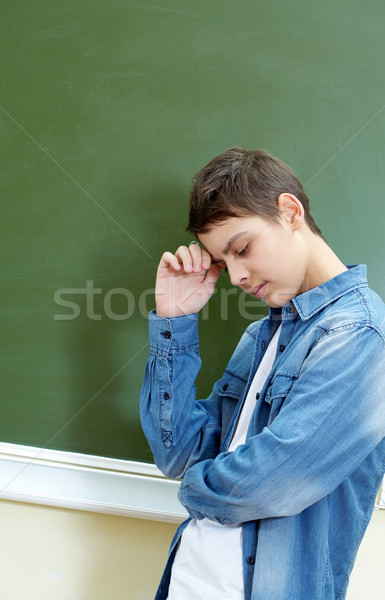 [[stock_photo]]: Penseur · vertical · image · écolier · permanent · tableau · noir