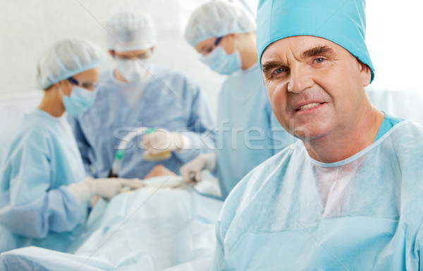 商業照片: 專業的 · 醫生 · 肖像 · 高級 · 外科醫生 · 看