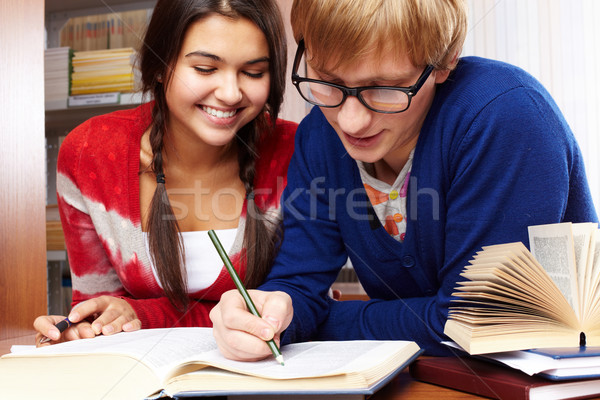 Ritratto intelligente studenti lezioni insieme Foto d'archivio © pressmaster