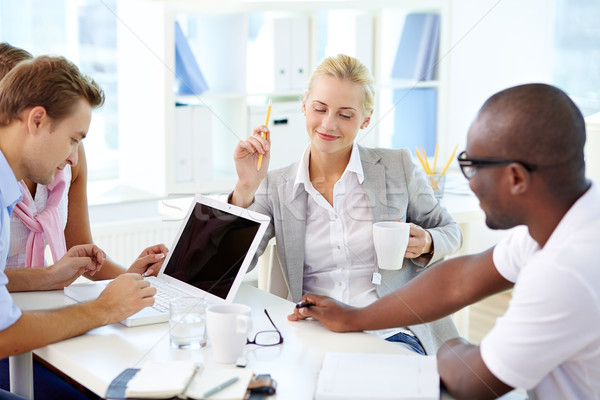 Stock foto: Brainstorming · Team · jungen · Business-Team · Sammlung · Büro