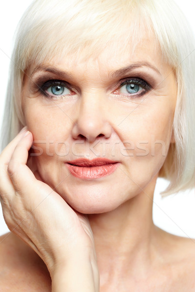 Gesichtspflege Porträt reifen blond weiblichen schauen Stock foto © pressmaster