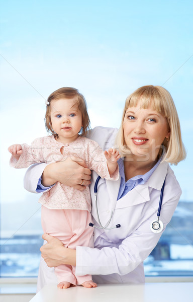 [[stock_photo]]: Infirmière · patient · vertical · portrait · pédiatre