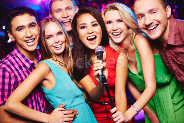 Joyeux chanson portrait heureux filles [[stock_photo]] © pressmaster