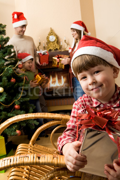 Portré örömteli kicsi fiú tart ajándék Stock fotó © pressmaster