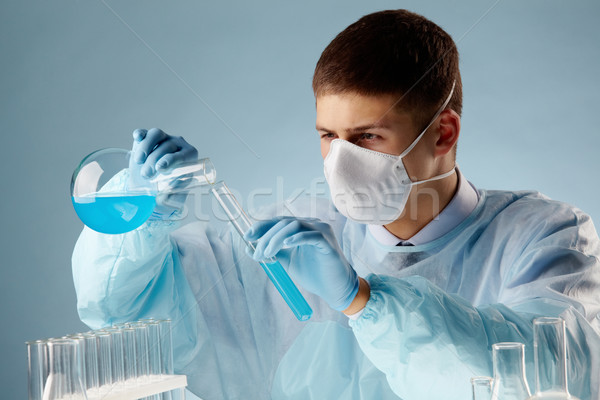 Ryzykowny eksperyment chemik gotowy jeden Zdjęcia stock © pressmaster