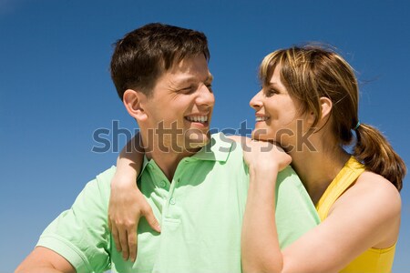 Proximidade foto amoroso casal sorridente outro Foto stock © pressmaster