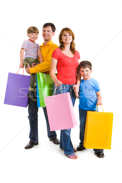 [[stock_photo]]: Shopping · portrait · famille · heureuse · permanent · sacs